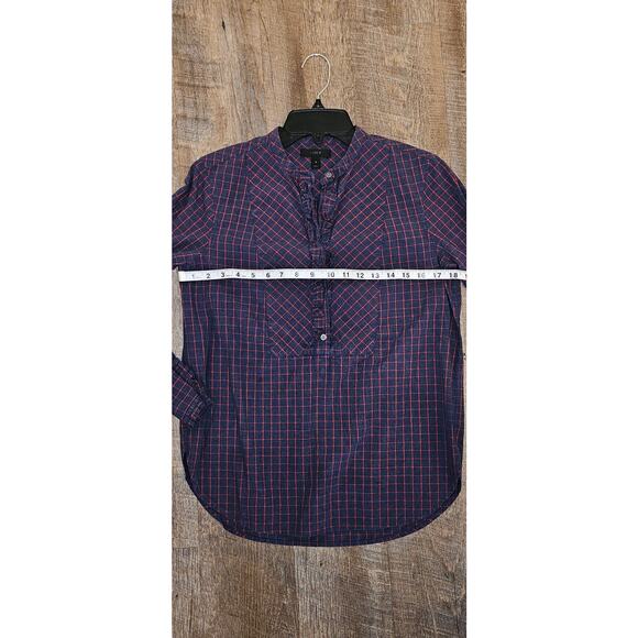 J.Crew Women’s Plaid Long Sleeve Blouse Size 4 Navy Red Pullover Top 26” Length - Picture 4 of 4